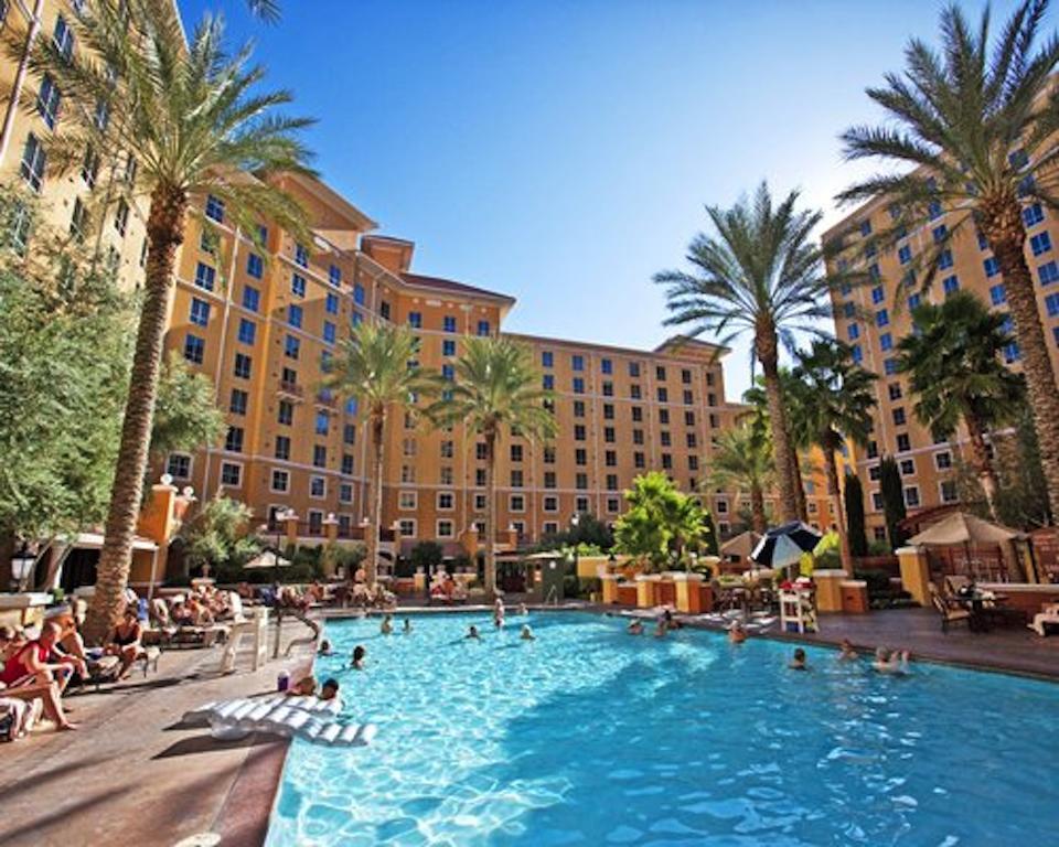 Wyndham Grand Desert Resort Лас Вегас Екстериор снимка